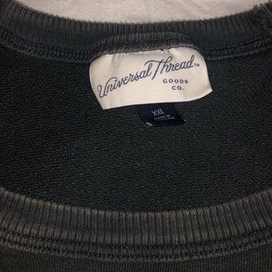 Universal Threads olive green sweater